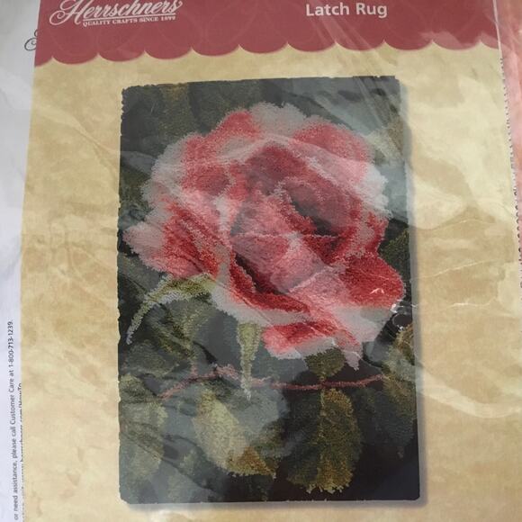 Herrschners Latch Hook Kit 4132061 Romantic Rose Rug Wall Hanging 27 x 40 NEW - Picture 2 of 10